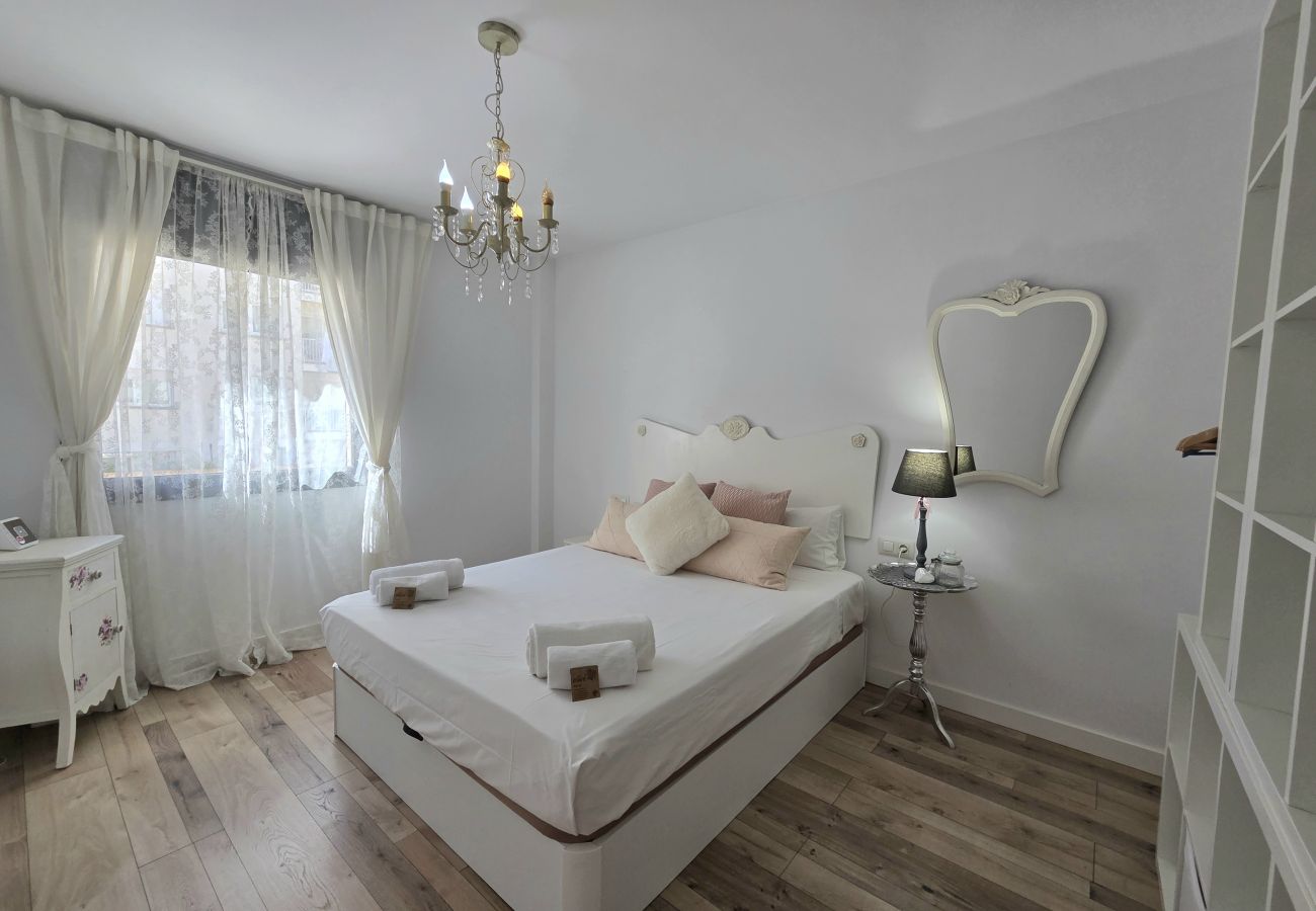 Apartament en Pineda de Mar - HomeHolidaysRentals Eloise Costa Barcelona.
