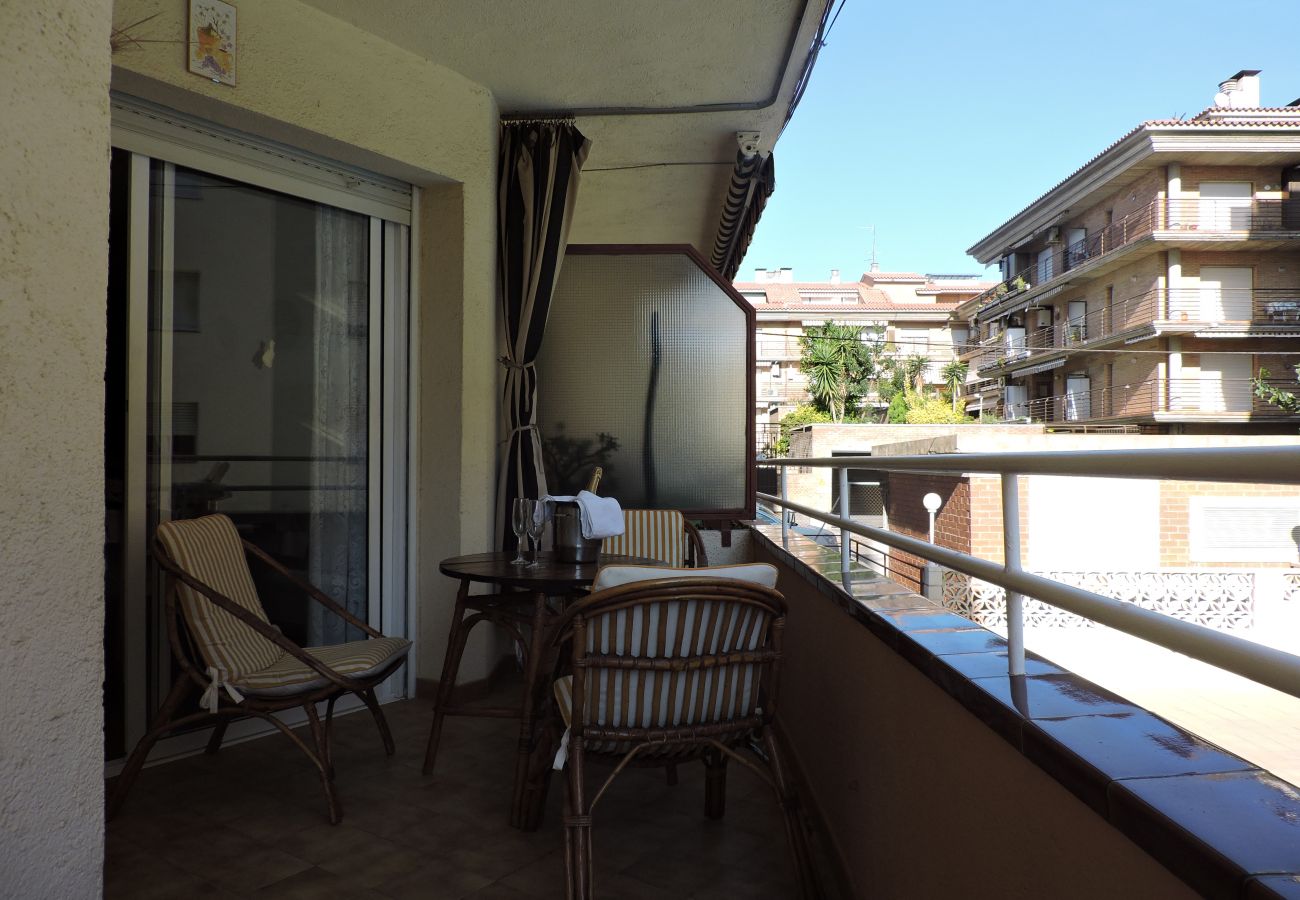 Apartment in Pineda de Mar - HomeHolidaysRentals Sol - Costa Barcelona