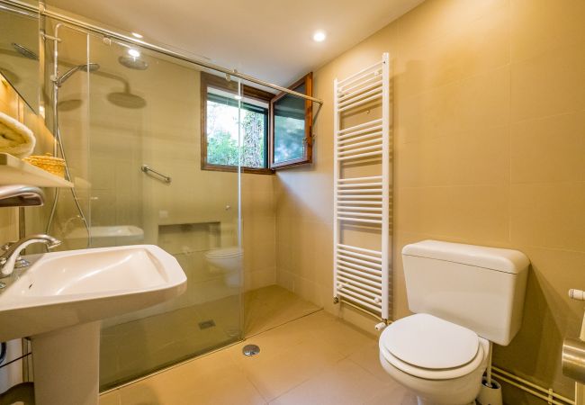 Villa in Cabrils - HomeHolidaysRentals Acuarela - Costa Barcelona