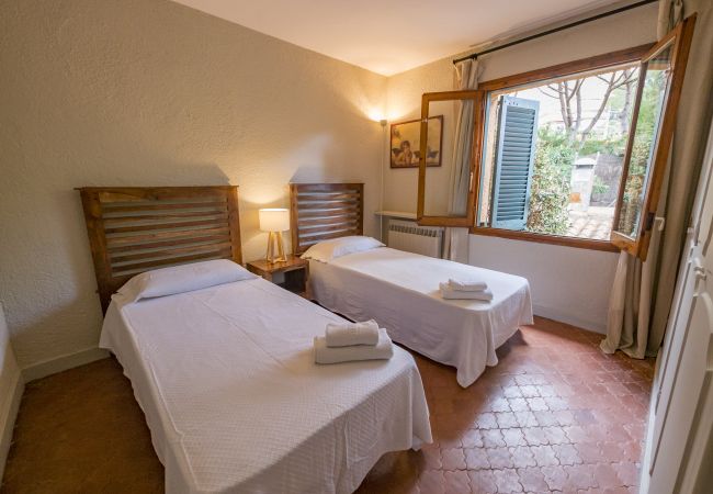 Villa in Cabrils - HomeHolidaysRentals Acuarela - Costa Barcelona