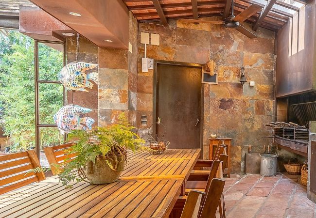 Villa in Cabrils - HomeHolidaysRentals Acuarela - Costa Barcelona