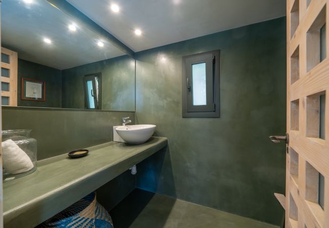 Villa in Cabrils - HomeHolidaysRentals Acuarela - Costa Barcelona