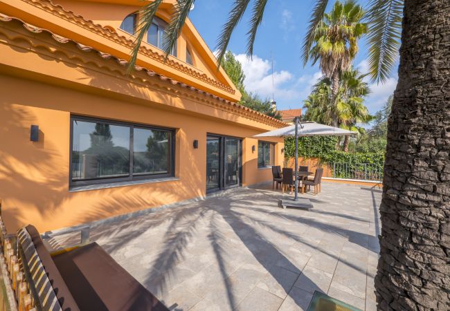 Villa in Santa Susana - HomeHolidaysRentals Albi - Costa Barcelona