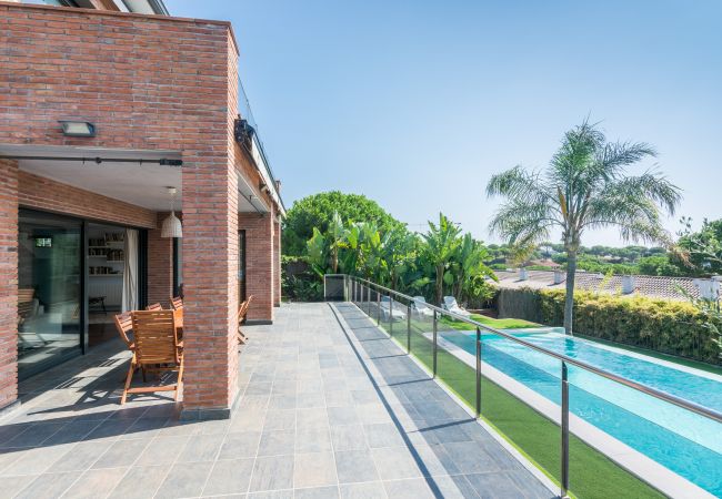 Villa in Caldes d´Estrac - HomeHolidaysRentals Adonis - Costa Barcelona