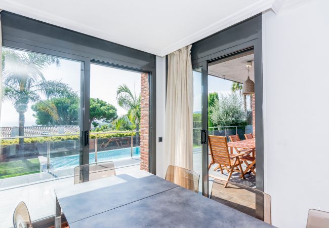 Villa in Caldes d´Estrac - HomeHolidaysRentals Adonis - Costa Barcelona