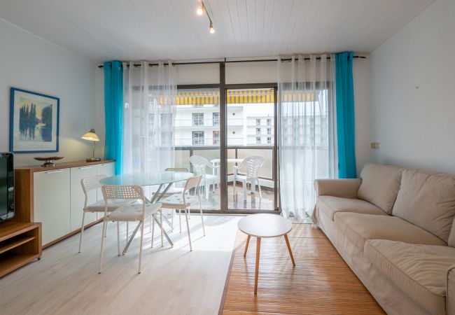 Apartment in Malgrat de Mar - HomeHolidaysRentals Brizna -Costa Barcelona
