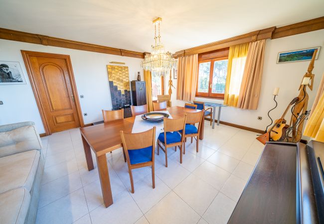 Villa in Santa Susana - HomeHolidaysRentals Happy Family-Costa Barcelon