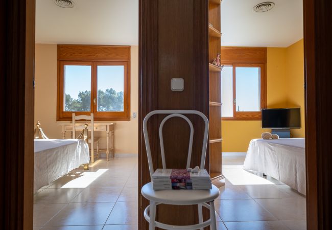 Villa in Santa Susana - HomeHolidaysRentals Happy Family-Costa Barcelon