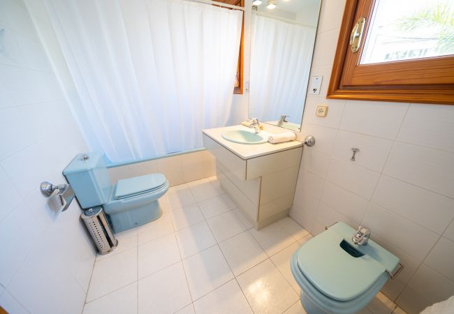 Villa in Santa Susana - HomeHolidaysRentals Happy Family-Costa Barcelon