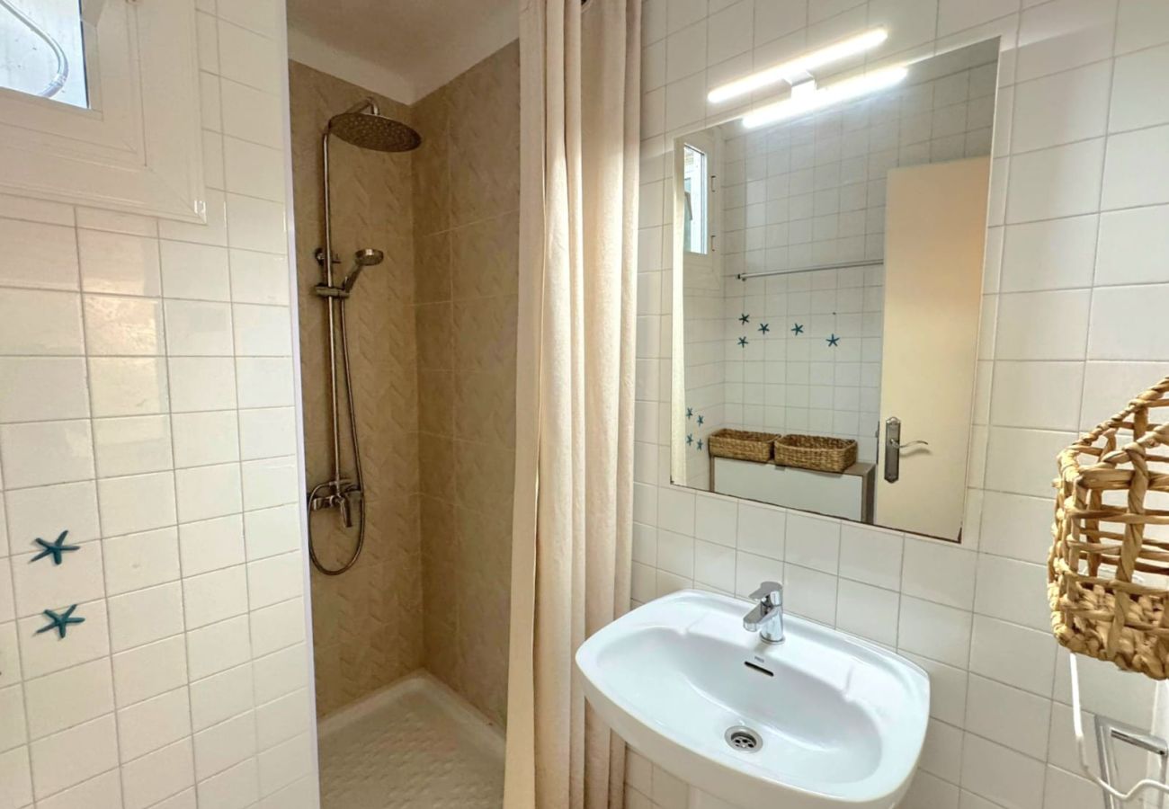 Appartement à Malgrat de Mar - HomeHolidaysRentals Miracel - Costa Barcelona