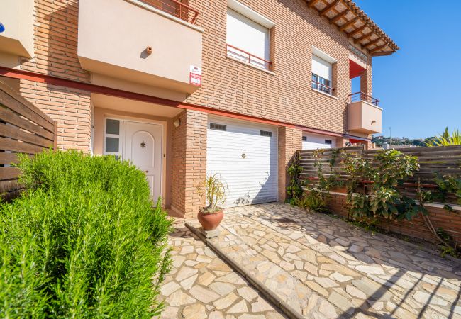 Maison mitoyenne à Santa Susana - HomeHolidaysRentals Charme - Costa Barcelona