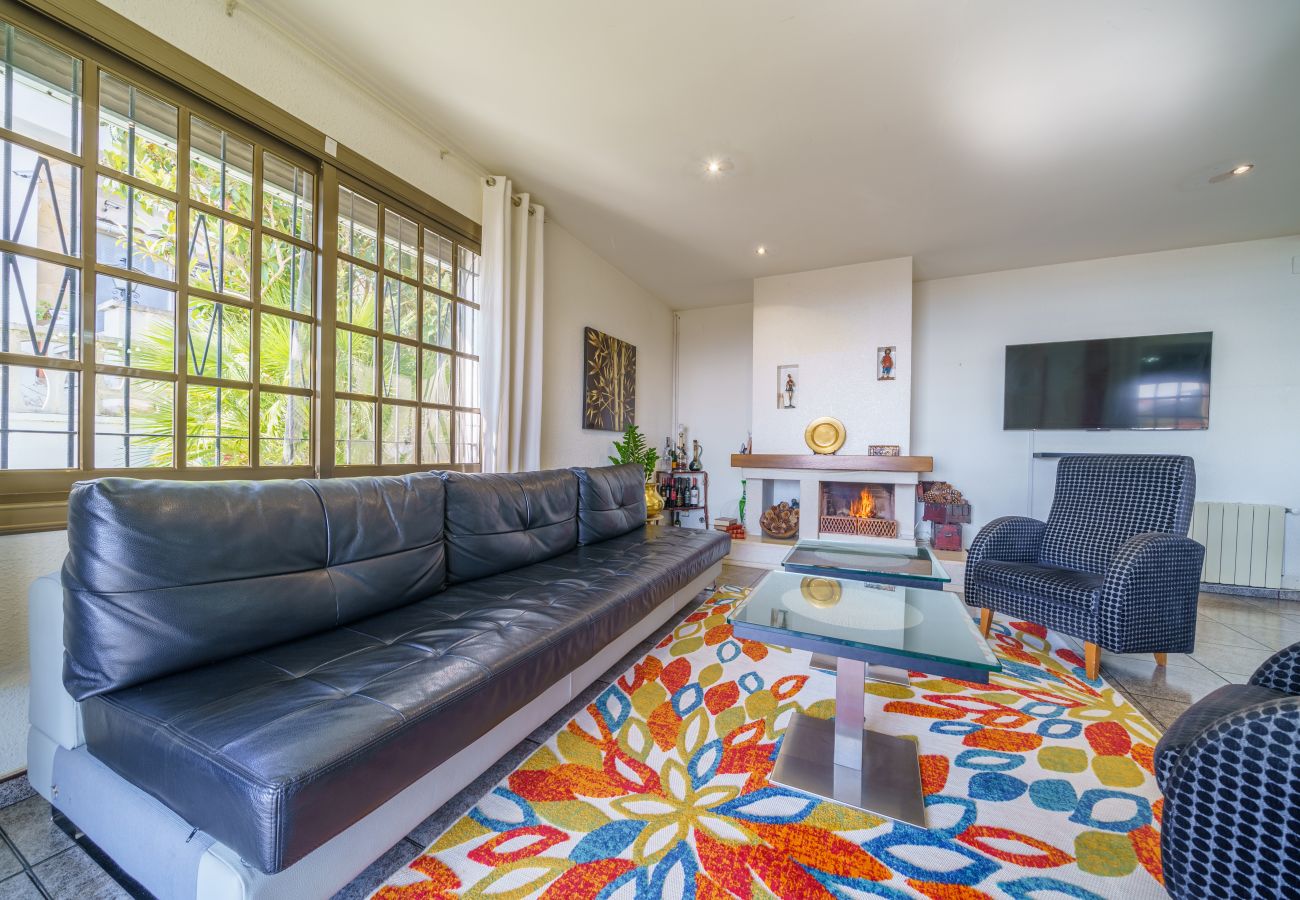 Villa à Santa Susana - HomeHolidaysRentals Bridney - Costa Barcelona