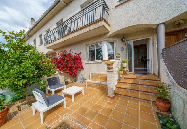 Maison mitoyenne à Santa Susana - HomeHolidaysRentals Espriu- Costa Barcelona