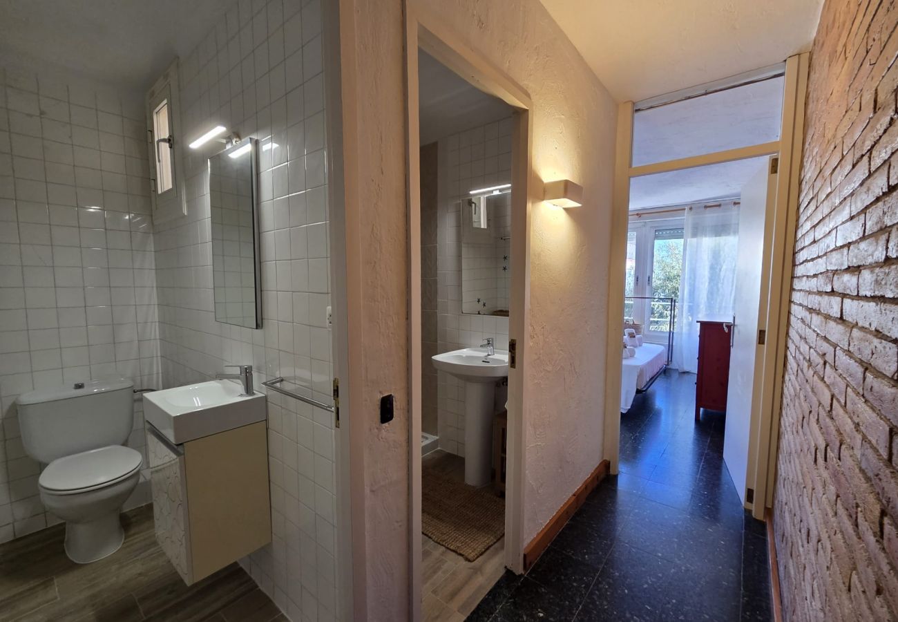 Apartment in Malgrat de Mar - HomeHolidaysRentals Miracel - Costa Barcelona