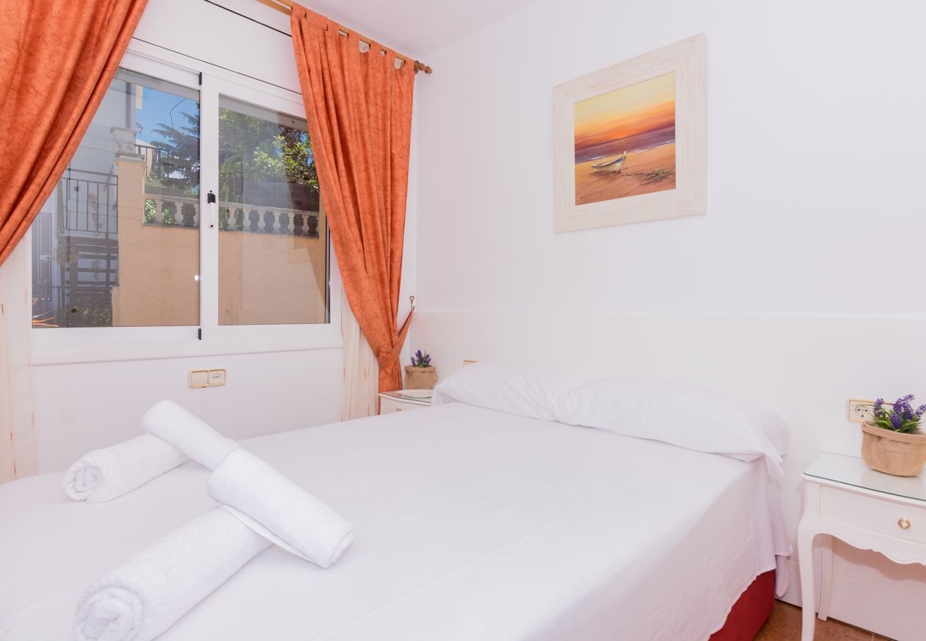 Villa in Sant Cebrià de Vallalta - HomeHolidaysRentals Aube - Costa Barcelona