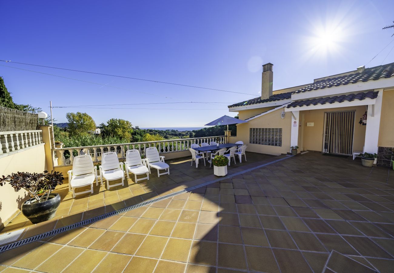 Villa in Sant Cebrià de Vallalta - HomeHolidaysRentals Aube - Costa Barcelona