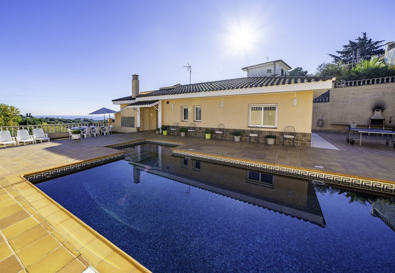 Villa in Sant Cebrià de Vallalta - HomeHolidaysRentals Aube - Costa Barcelona
