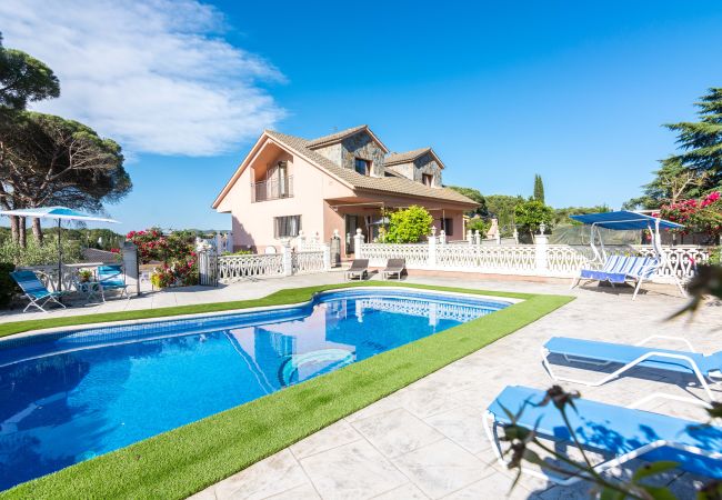 Villa in Tordera - HomeHolidaysRentals Corts - Costa Barcelona