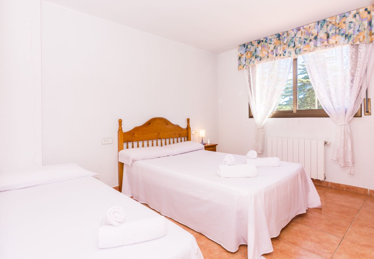 Villa in Tordera - HomeHolidaysRentals Corts - Costa Barcelona