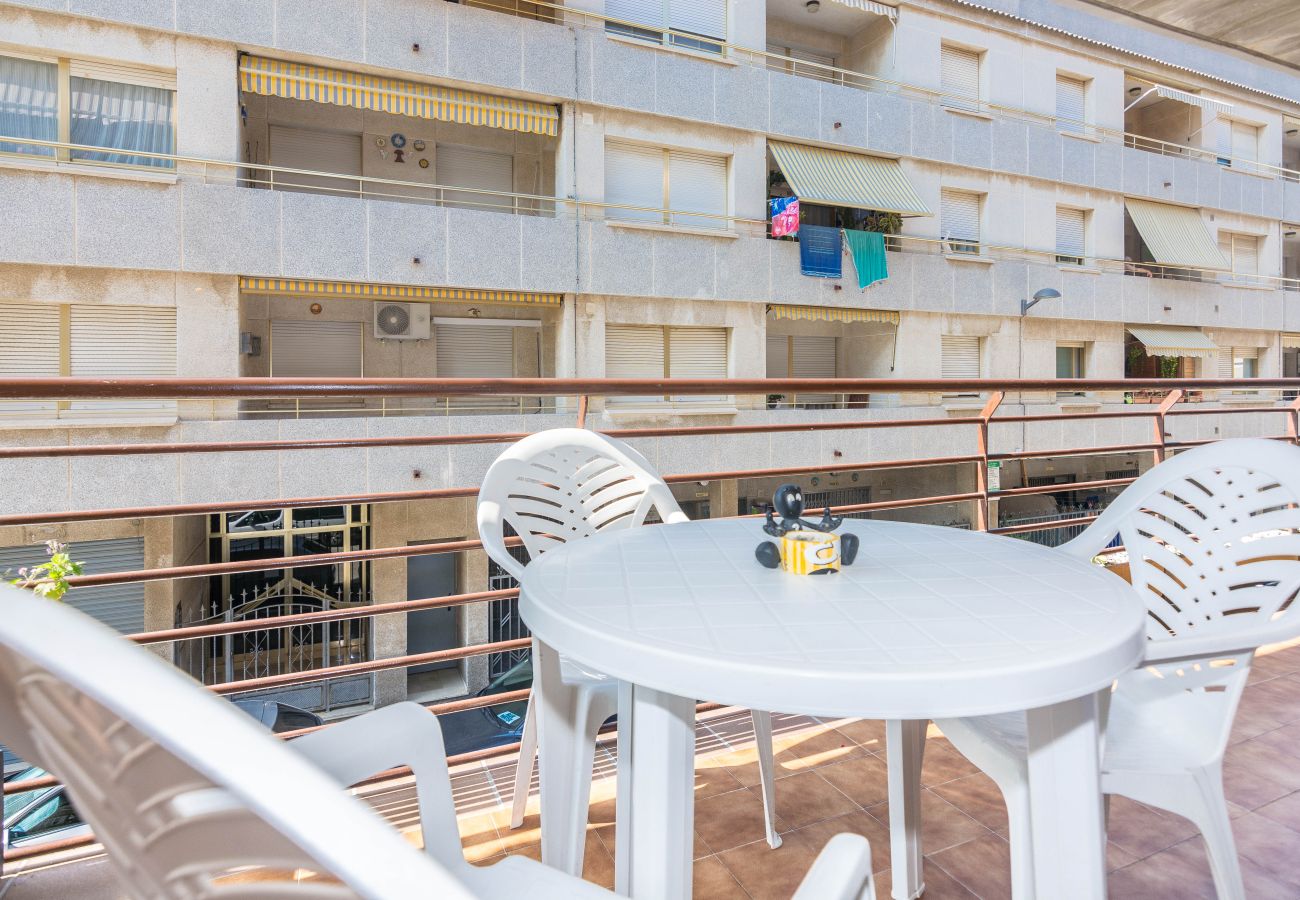 Apartment in Pineda de Mar - HomeHolidaysRentals Frida - Costa Barcelona