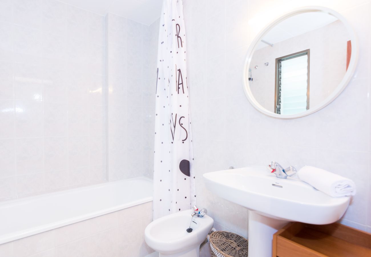 Apartment in Pineda de Mar - HomeHolidaysRentals Frida - Costa Barcelona