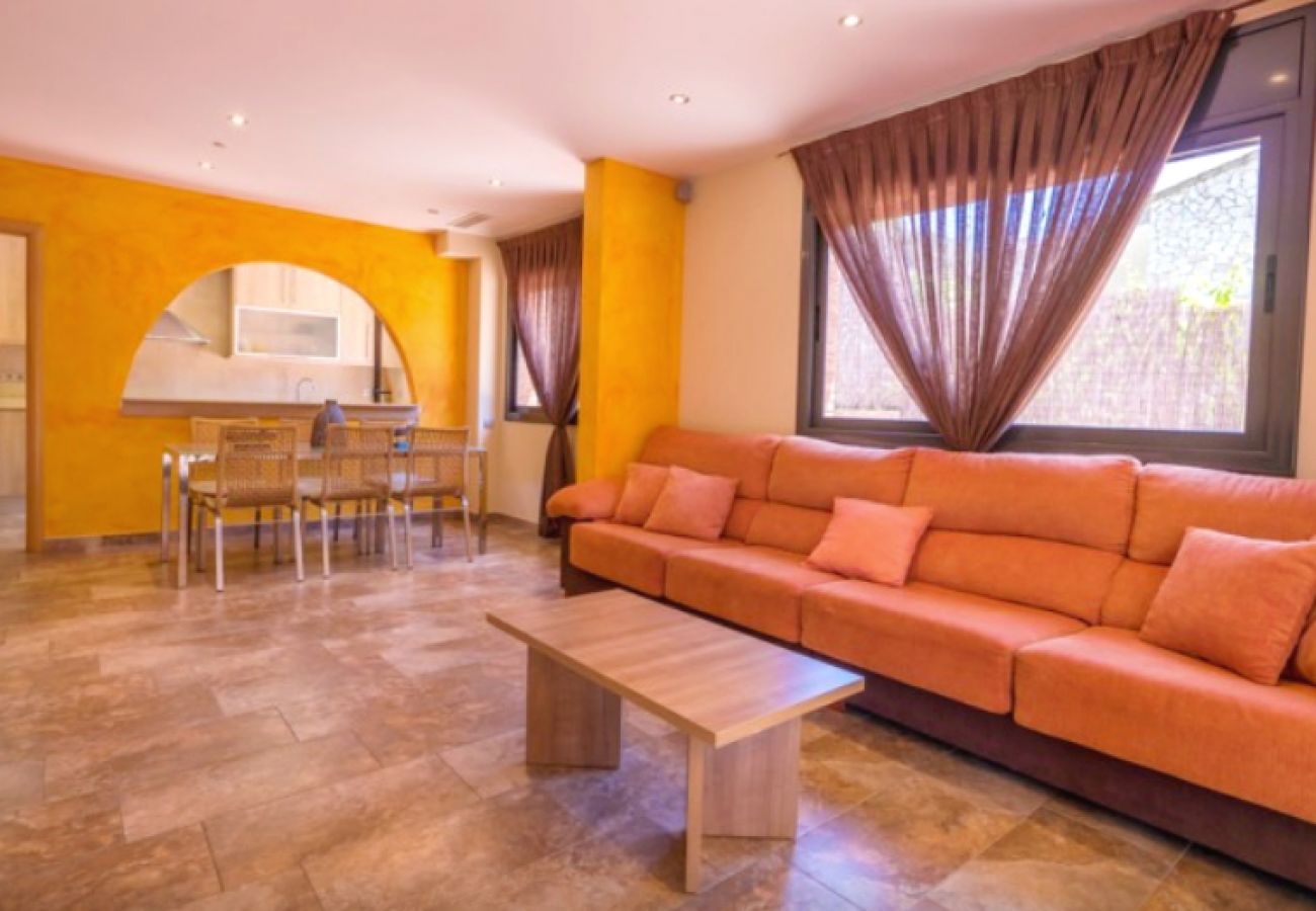 Villa in Calella - HomeHolidaysRentals Sand