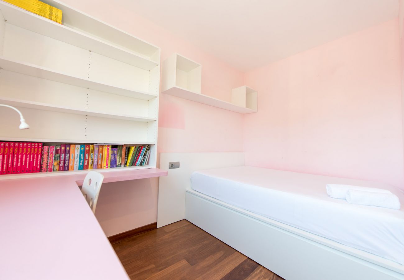 Townhouse in Pineda de Mar - HomeHolidaysRentals Royal - Costa Barcelona