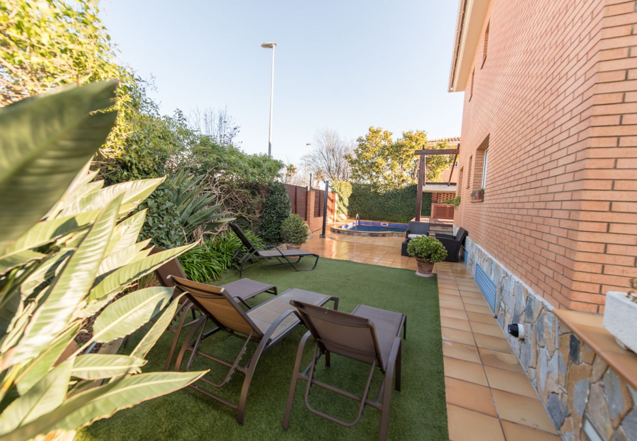 Townhouse in Pineda de Mar - HomeHolidaysRentals Royal - Costa Barcelona