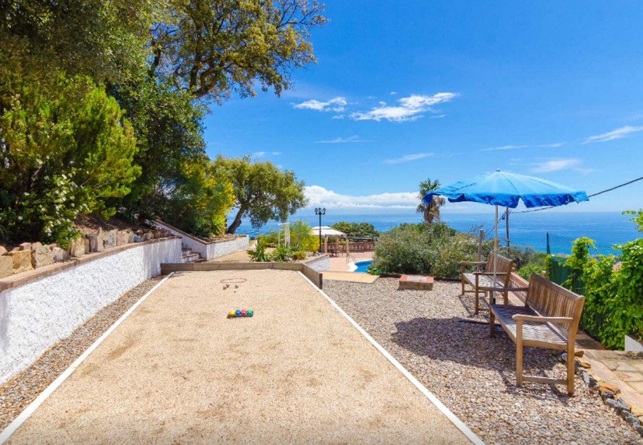 Villa in Pineda de Mar - HomeHolidaysRentals Malvina - Costa Barcelona