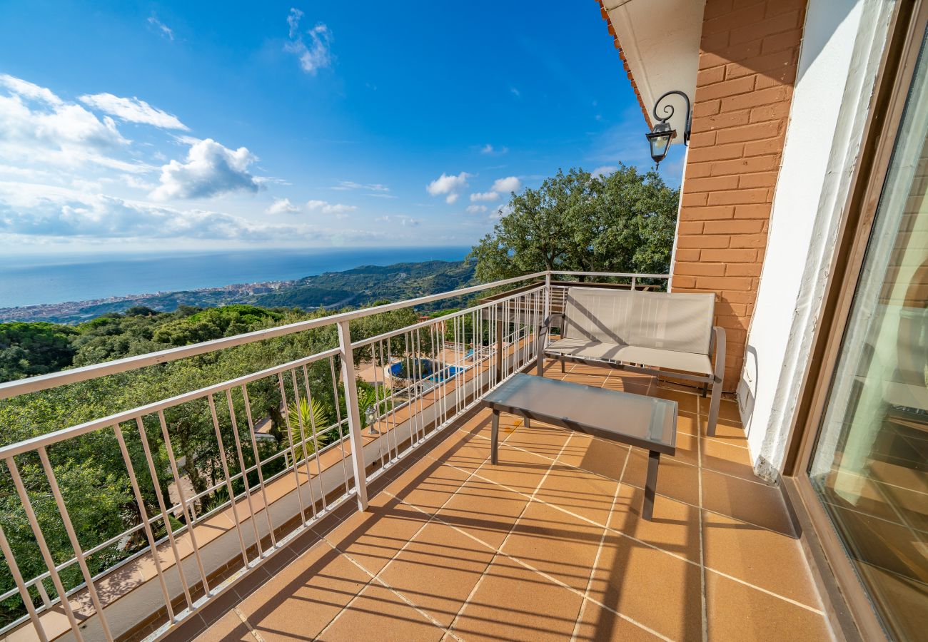 Villa in Pineda de Mar - HomeHolidaysRentals Malvina - Costa Barcelona