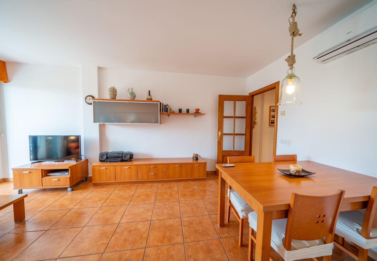 Apartment in Pineda de Mar - HomeHolidaysRentals Adara - Costa Barcelona