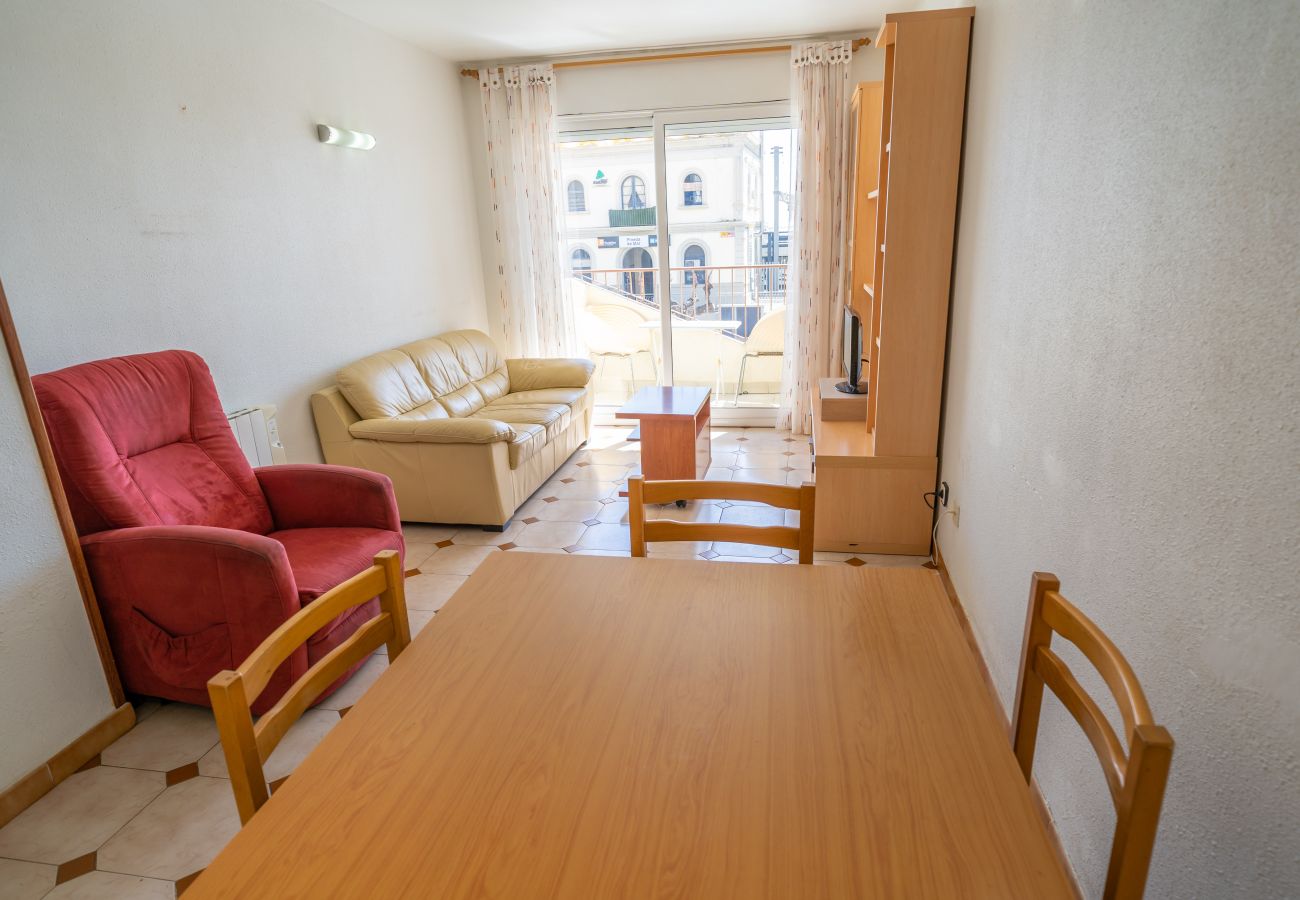 Apartment in Pineda de Mar - HomeHolidaysRentals Destan - Costa Barcelona