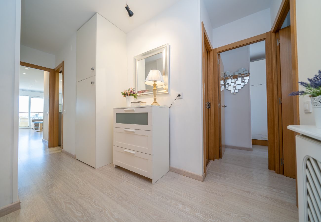 Apartment in Pineda de Mar - HomeHolidaysRentals Bluemar-Costa Barcelona
