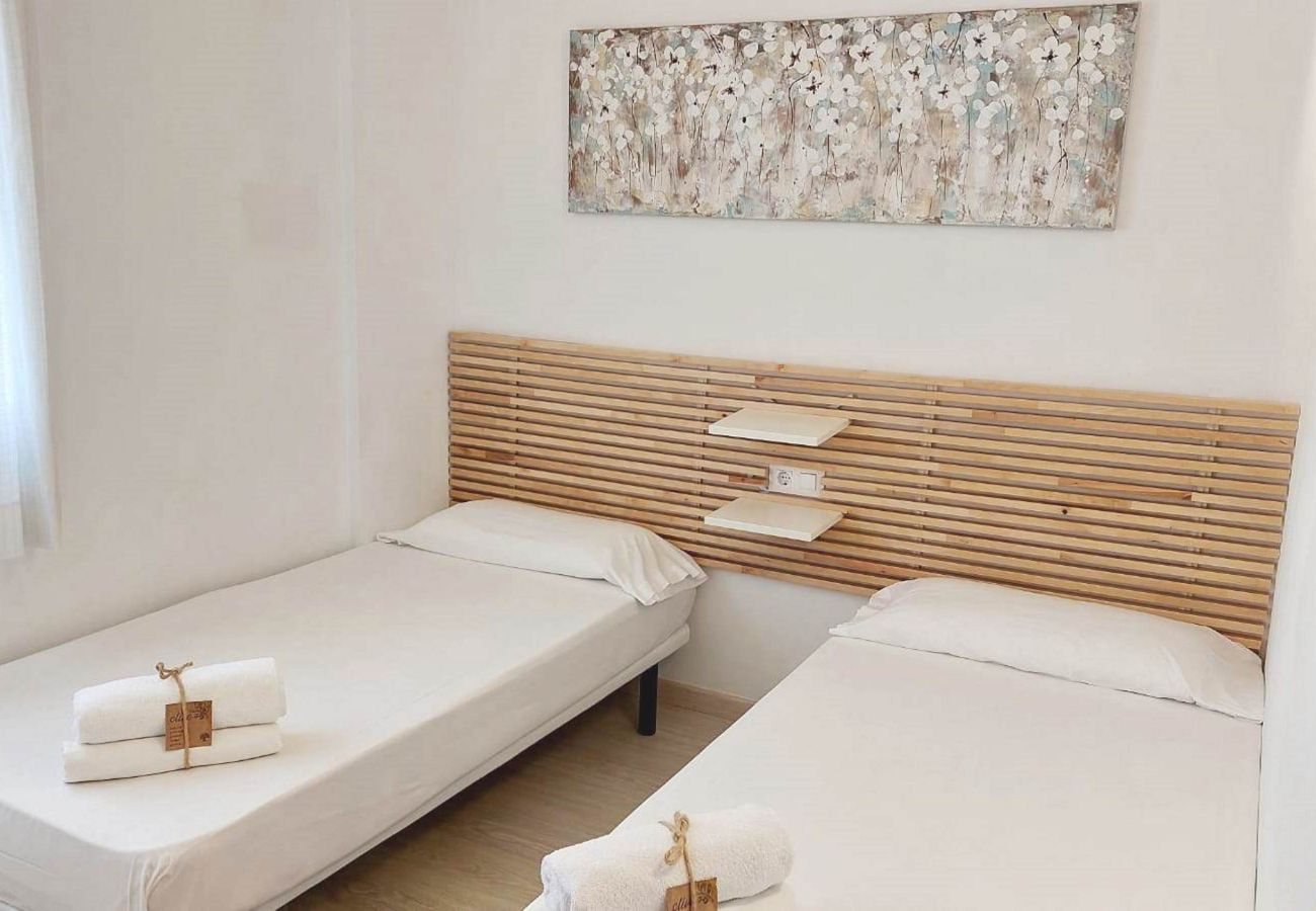 Apartment in Pineda de Mar - HomeHolidaysRentals Bluemar-Costa Barcelona