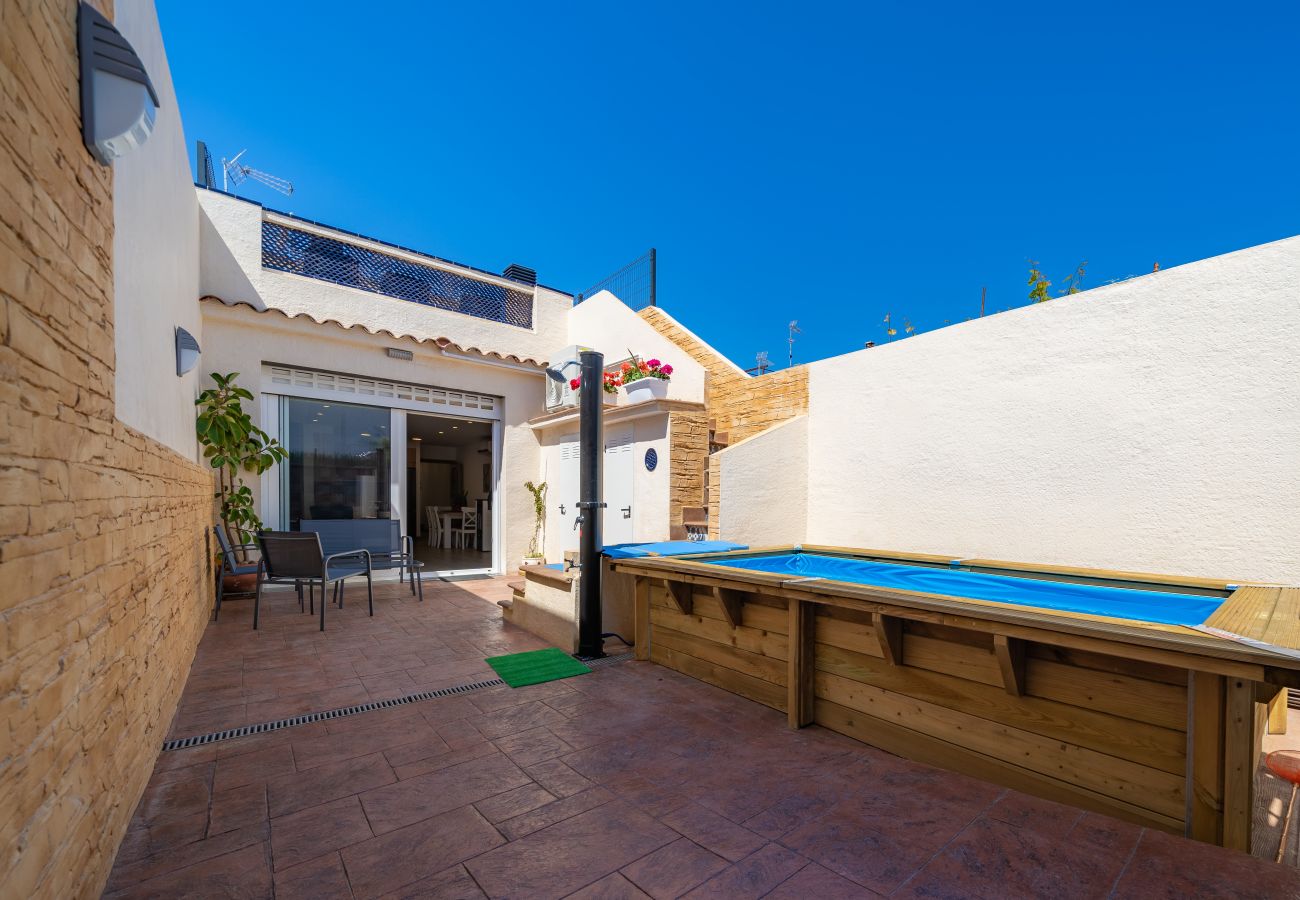 Townhouse in Pineda de Mar - HomeHolidaysRentals Benoit - Costa Barcelona