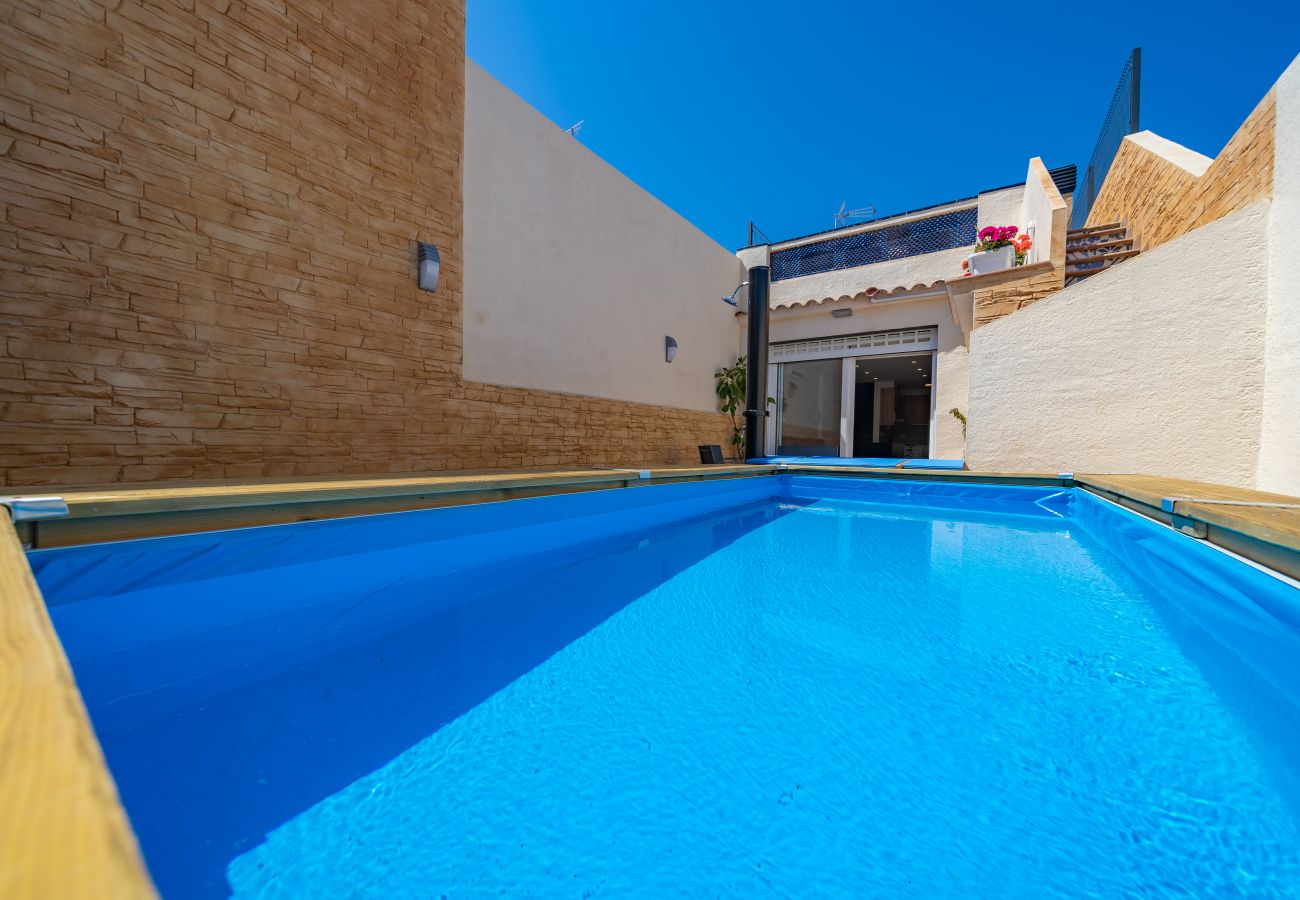 Townhouse in Pineda de Mar - HomeHolidaysRentals Benoit - Costa Barcelona