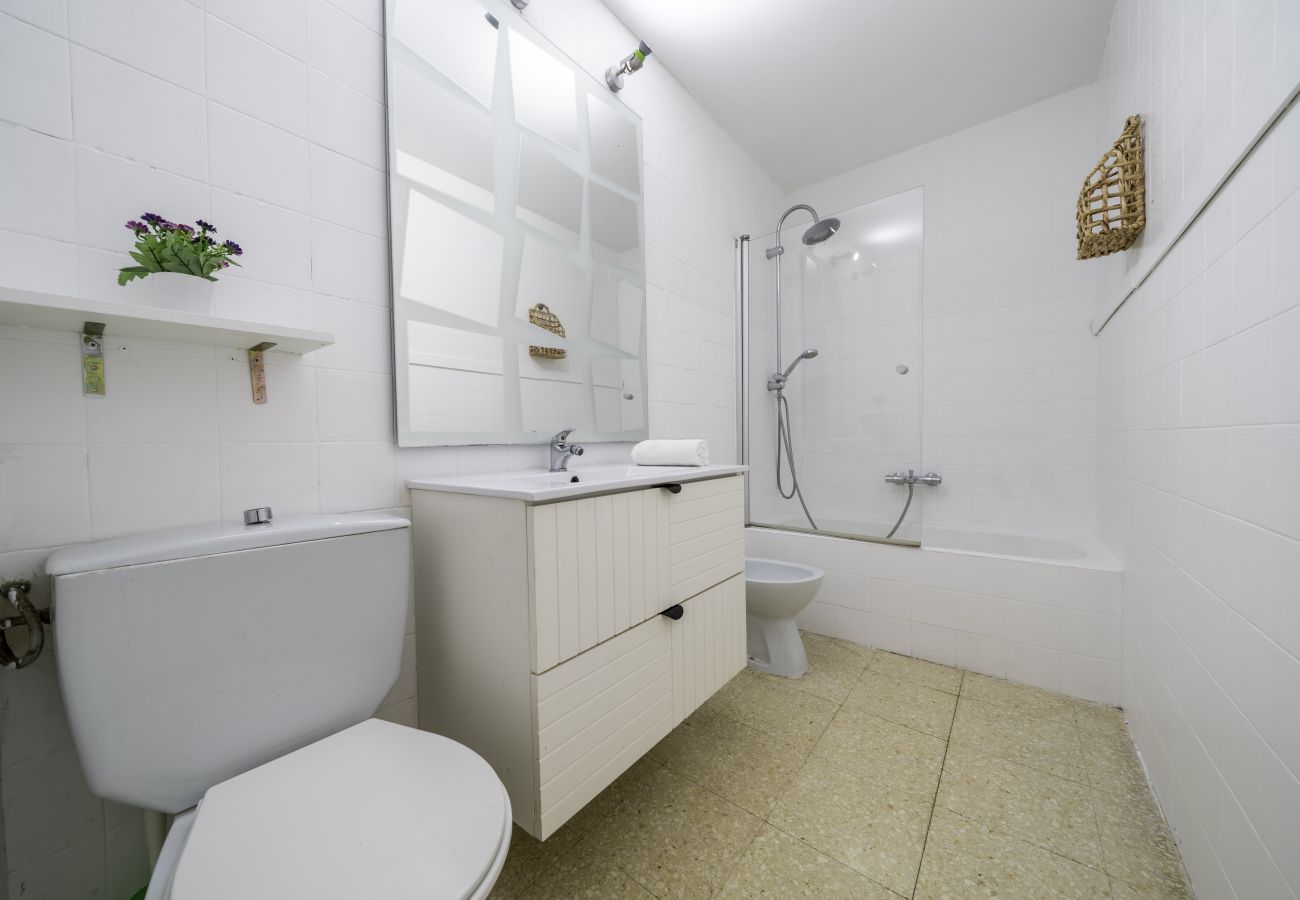 Apartment in Pineda de Mar - HomeHolidaysRentals Elimar - Costa Barcelona