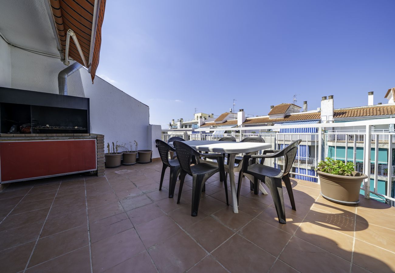 Apartment in Pineda de Mar - HomeHolidaysRentals Elimar - Costa Barcelona