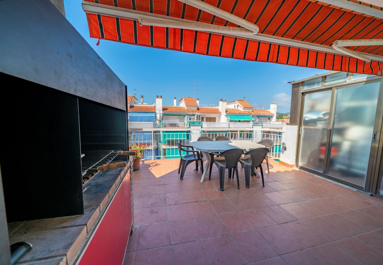 Apartment in Pineda de Mar - HomeHolidaysRentals Elimar - Costa Barcelona