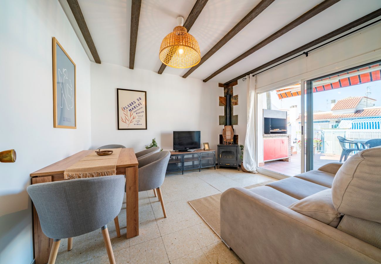 Apartment in Pineda de Mar - HomeHolidaysRentals Elimar - Costa Barcelona