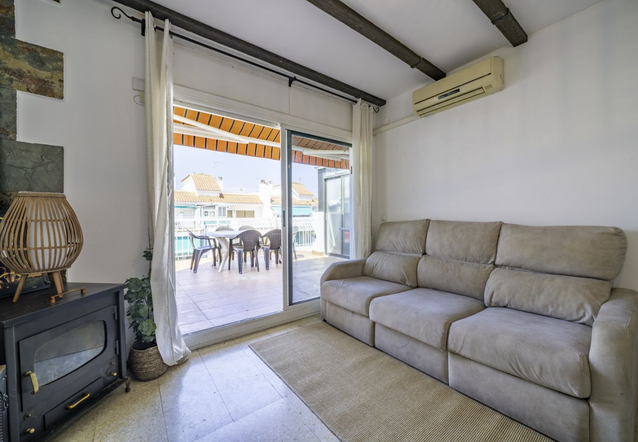 Apartment in Pineda de Mar - HomeHolidaysRentals Elimar - Costa Barcelona