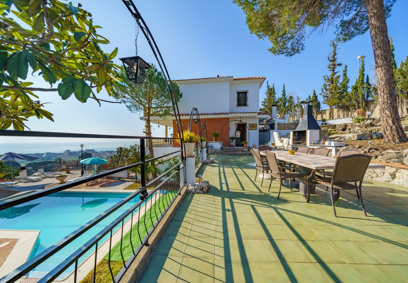 Villa in Santa Susana - HomeHolidaysRentals Bridney - Costa Barcelona