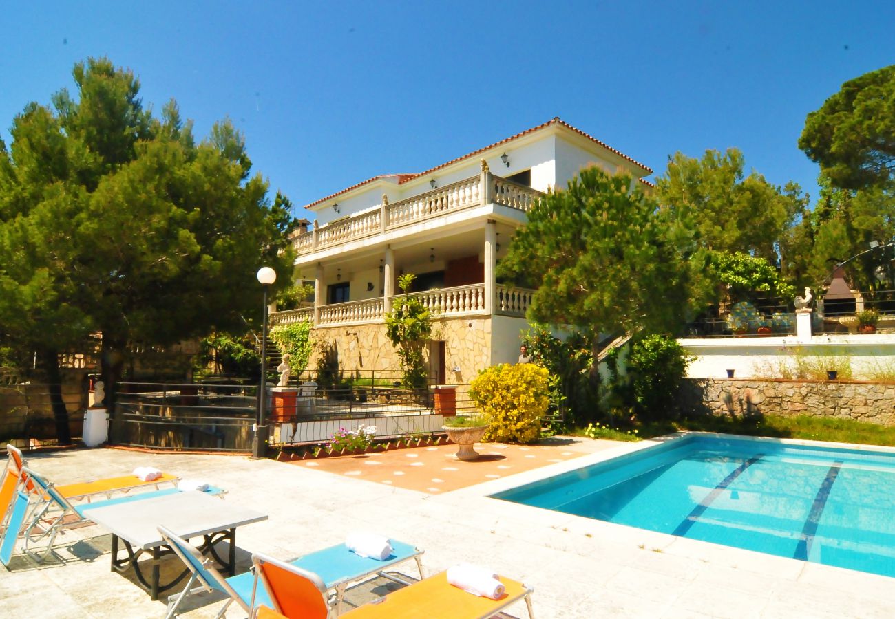 Villa in Santa Susana - HomeHolidaysRentals Bridney - Costa Barcelona