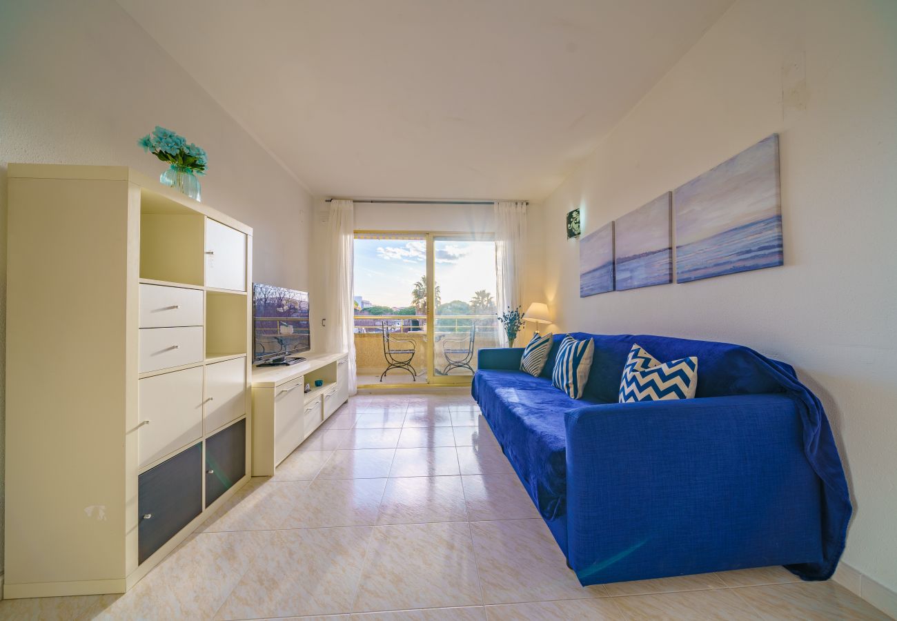Apartment in Pineda de Mar - HomeHolidaysRentals Cyan- Costa Barcelona