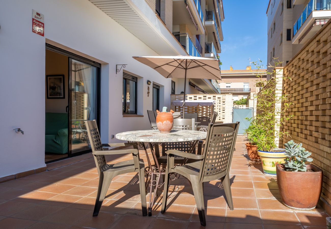 Apartment in Pineda de Mar - HomeHolidaysRentals Fortuny - Costa Barcelona
