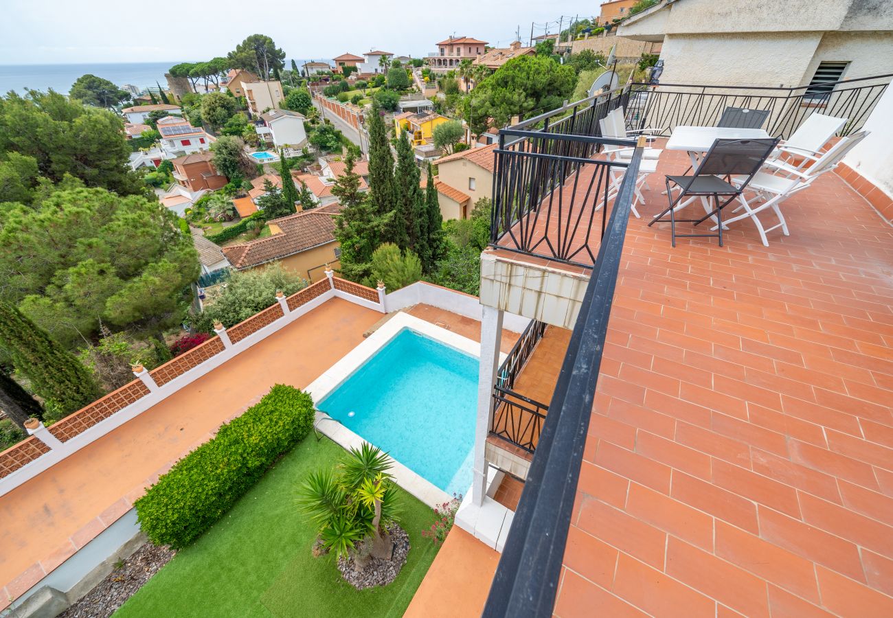 Villa in Santa Susana - HomeHolidaysRentals Himalaia - Costa Barcelona
