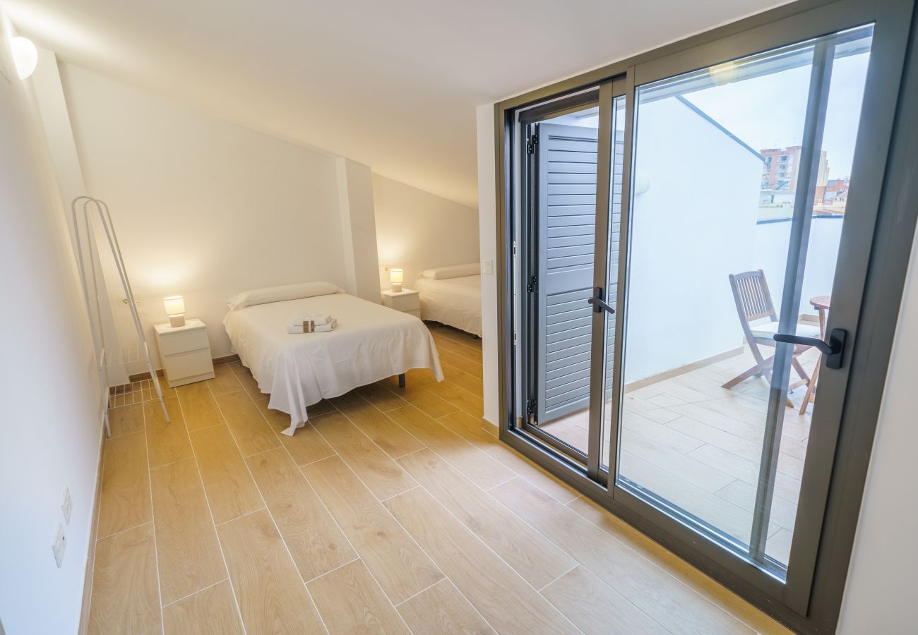 Apartment in Pineda de Mar - HomeHolidaysRentals Zen - Costa Barcelona