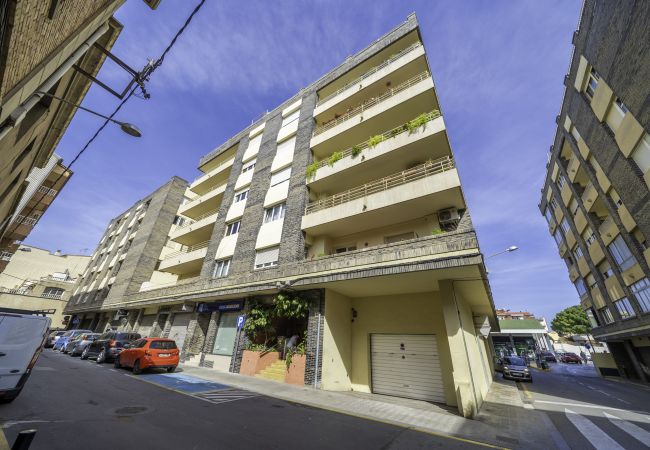 Apartment in Figueres - HomeHolidaysRentals Dali - Costa Barcelona
