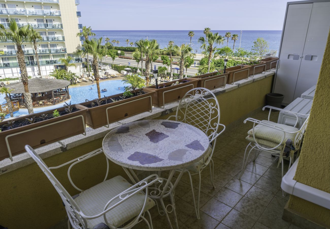 Apartment in Pineda de Mar - HomeHolidaysRentals Singular  - Costa Barcelona
