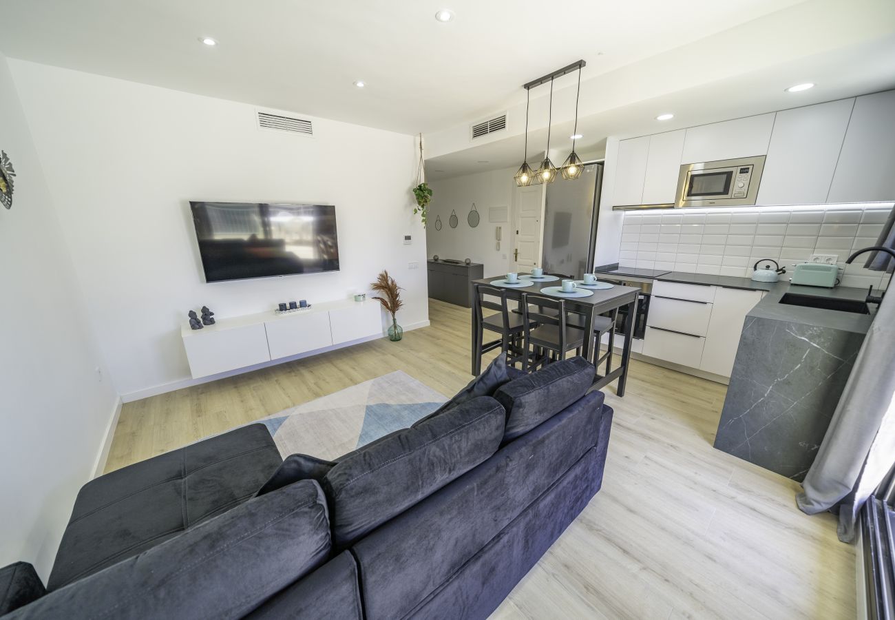 Apartment in Pineda de Mar - HomeHolidaysRentals Kala - Costa Barcelona